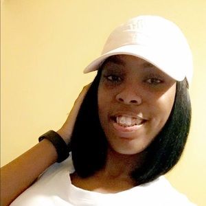 Meet your Posher, Thaija